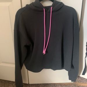Cropped hoodie